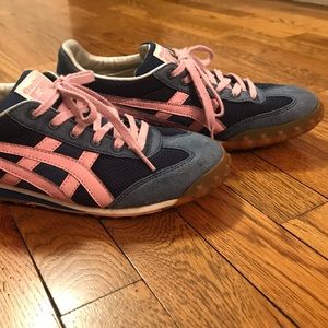 Onitsuka Tiger women’s size 7.5